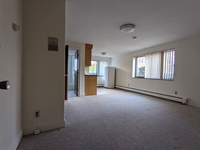 Building Photo - 19 Chester St Unit 38