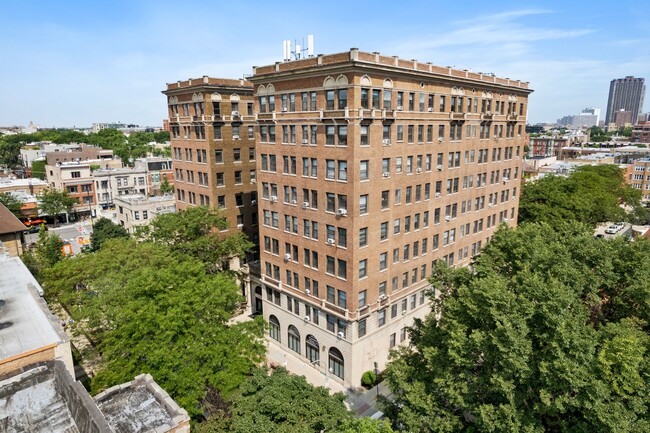 540 W. Briar - 540 W. Briar Apartments