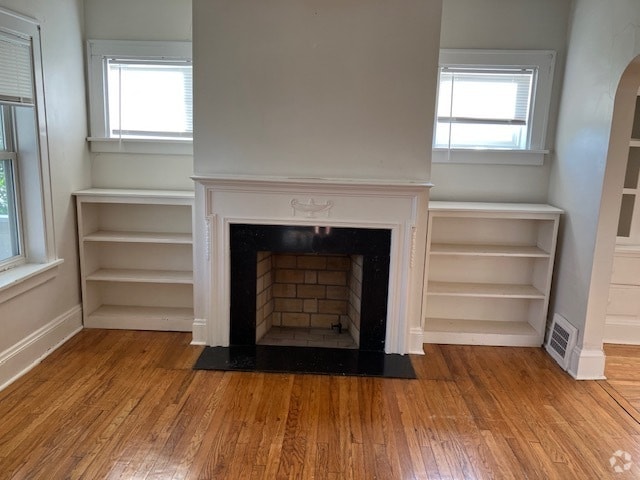 Building Photo - 14238 Athens Ave Unit Lakewood West Rental