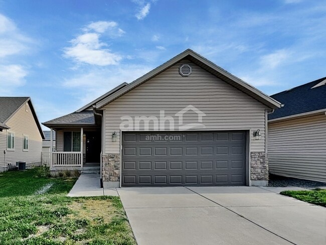 Photo - 1604 Shadow Dr House