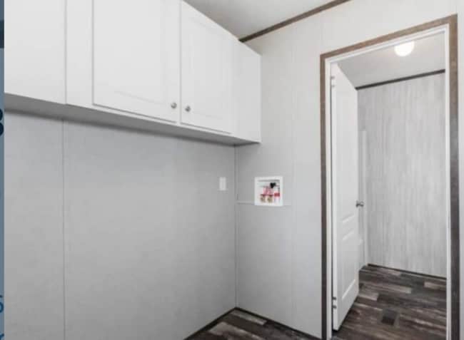 Photo - 7145 S Meridian St