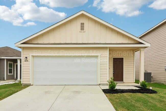 Building Photo - 14374 Palm Ridge