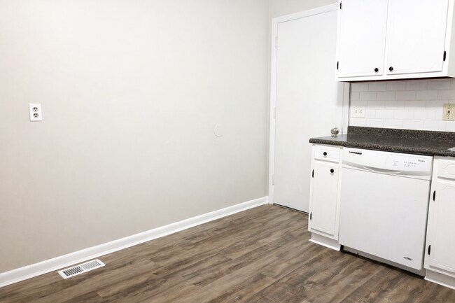 Photo - 5706 Wilder Rd