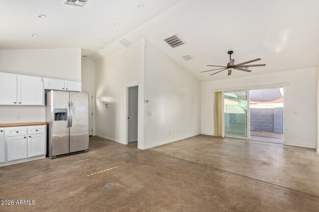 Photo - 505 N 16th Ave