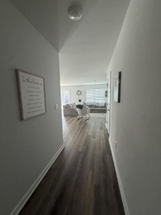 Photo - 1510 Heritage Cir SE