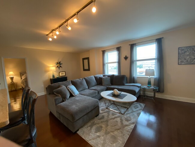 Photo - 1205 St Charles Ave Unit 603