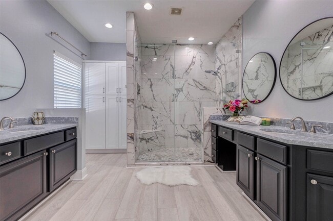 Building Photo - 28 Versante Ct