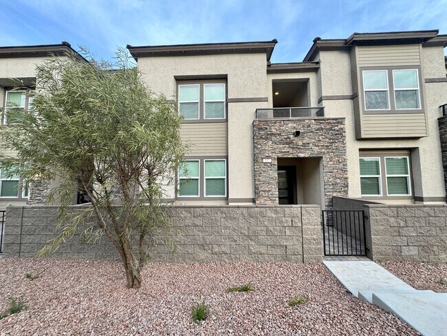Photo - Gorgeous Upgraded Home in Henderson – 3 Be...