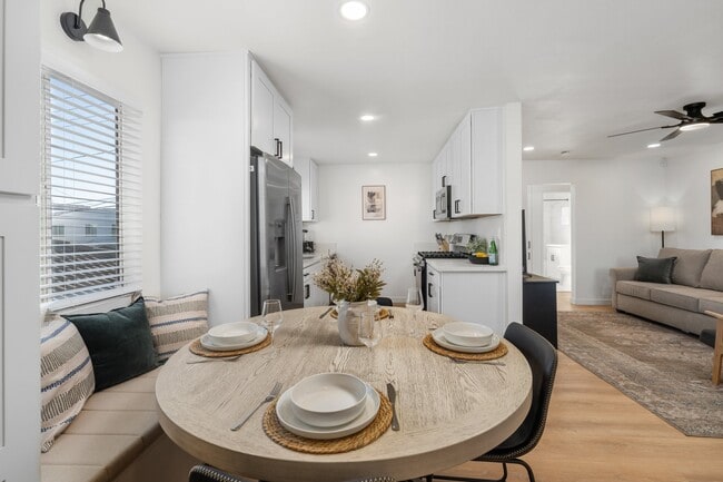 4458-62 40th St Unit 4458 1-2