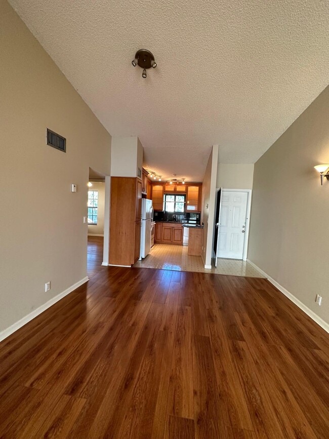Building Photo - 2650 Greenwood Terrace Unit 2190 Rental