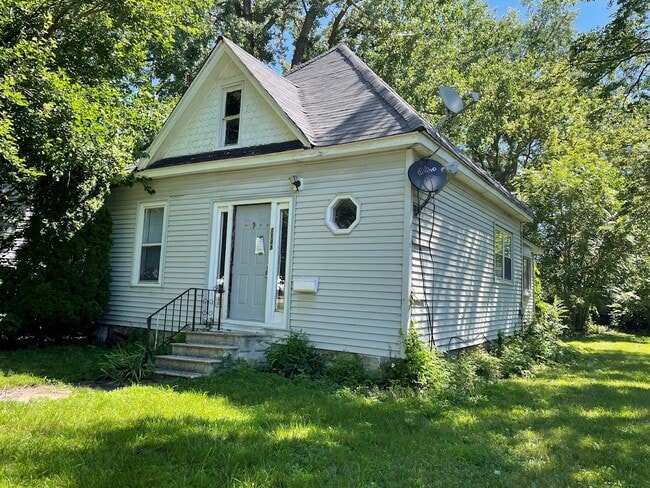 Building Photo - 1148 Columbia St