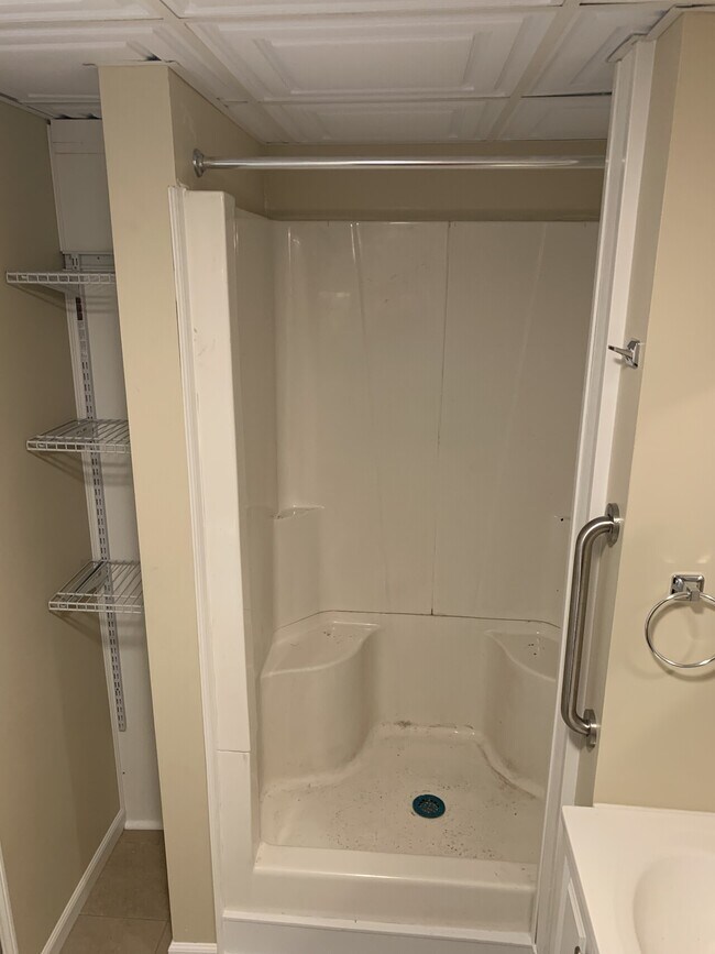 Photo - 2048 Buckeye Dr Unit B