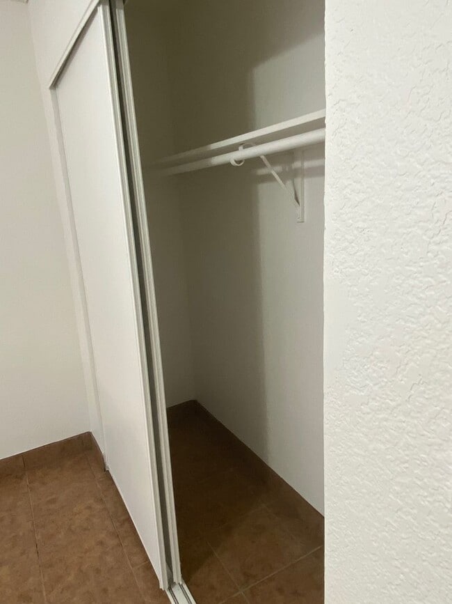 10015 N 9th Ave Unit 04