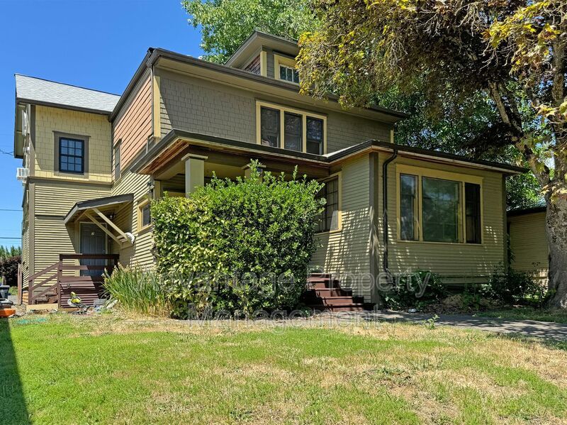 Photo - 728 SW 3rd St Casa