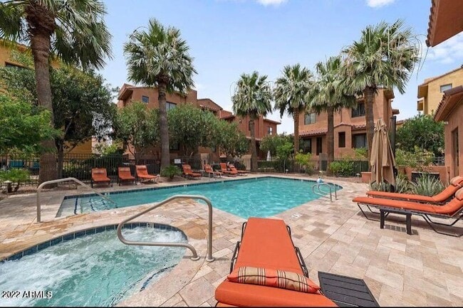 Building Photo - 9551 E Redfield Rd