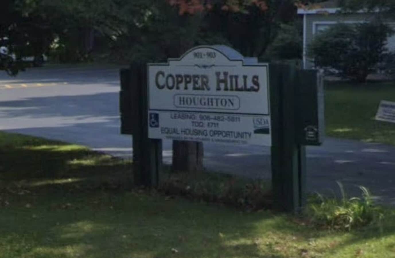 Photo - 903 Portage St