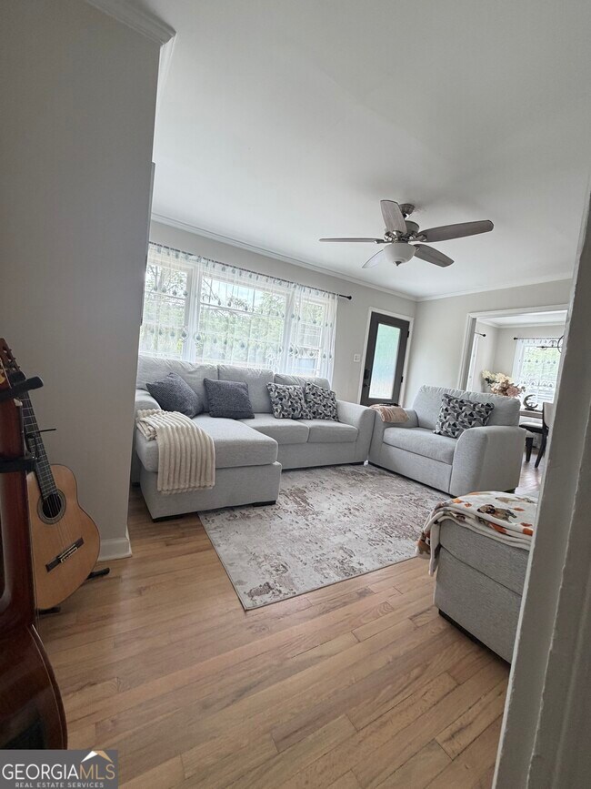 Photo - 252 E 5th Ave