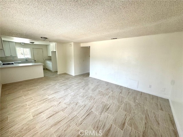 Building Photo - 16214 Juniper St Unit 3C Rental