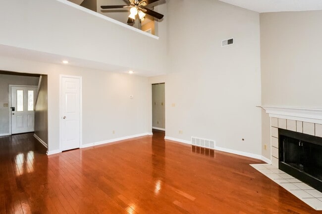 Photo - 1168 Red Fern Cir W