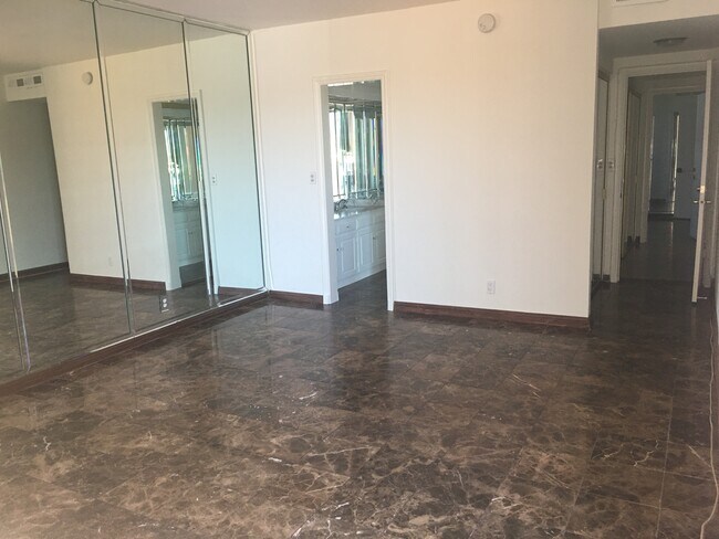 Master bedroom - 11044 Ophir Dr Unidad Penthouse E