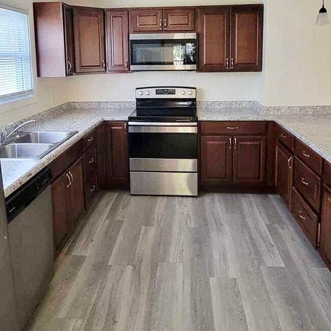 Photo - 2407 Carrelton Dr