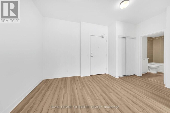 Photo - 51 Clarington Blvd Unité 312