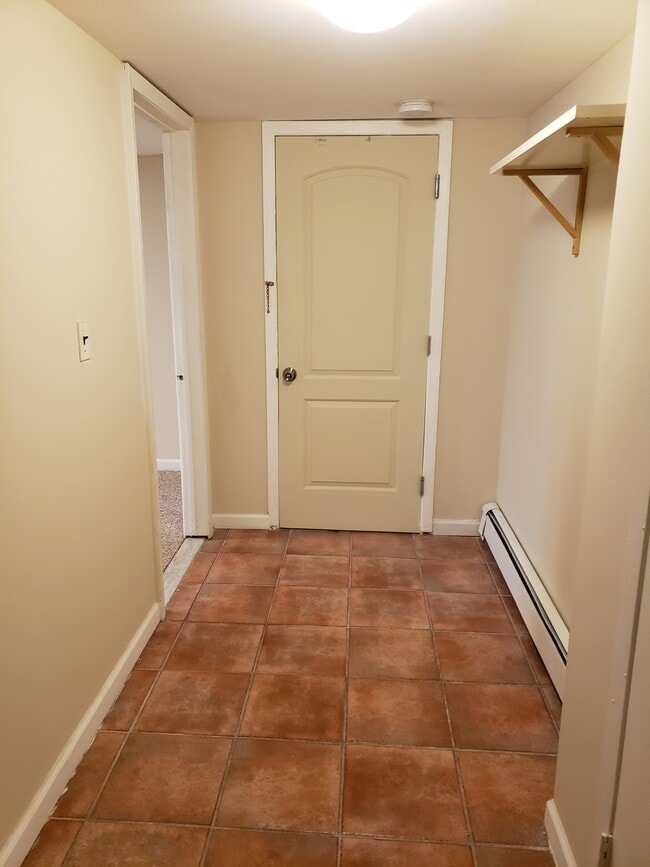 Building Photo - 219 McElroy Ave Unit G