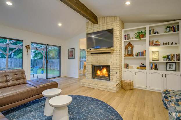 Building Photo - 4908 Dry Oak Trail Rental