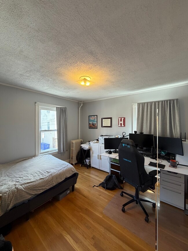 Building Photo - 14 Smythe St Unit 5