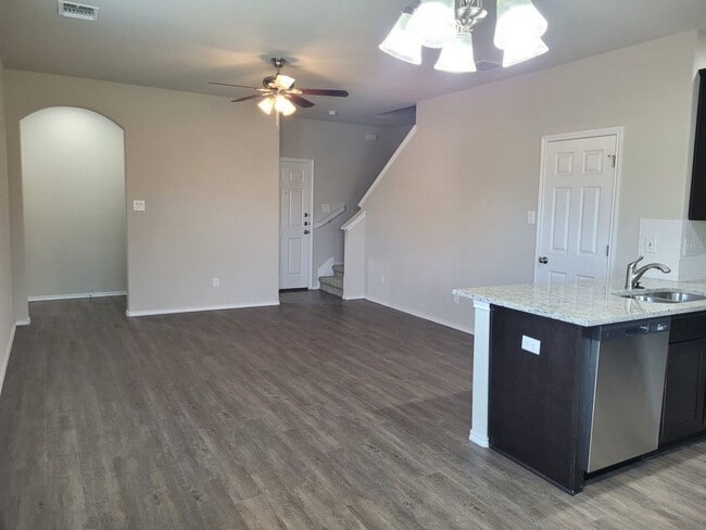 Photo - 3406 Scott Cir