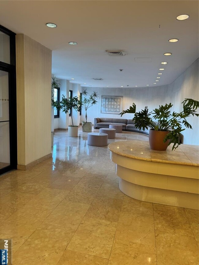 Photo - 200 Winston Dr Unidad 3018