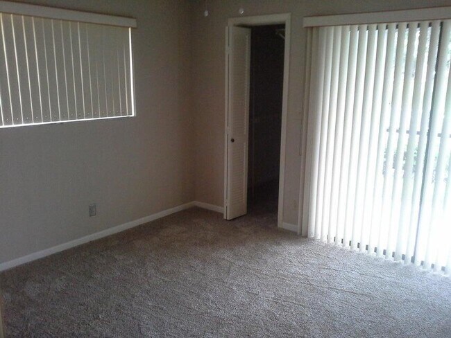 Photo - 15108 Ashland Dr Unidad 195