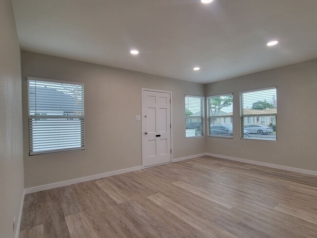 Photo - 2221 Unit 2221