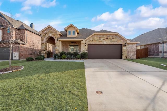 Photo - 550 Lily St