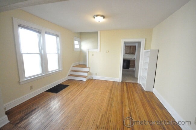 Photo - 2682-2684 Hibbert Avenue Unidad 2684 Hibbert Avenue