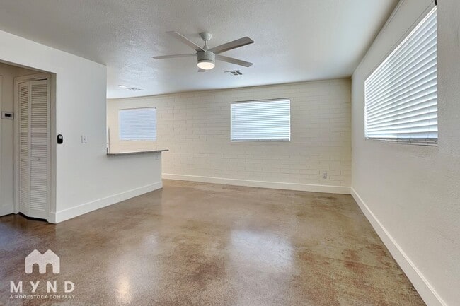 Photo - 4830 E Willetta St Unit 8