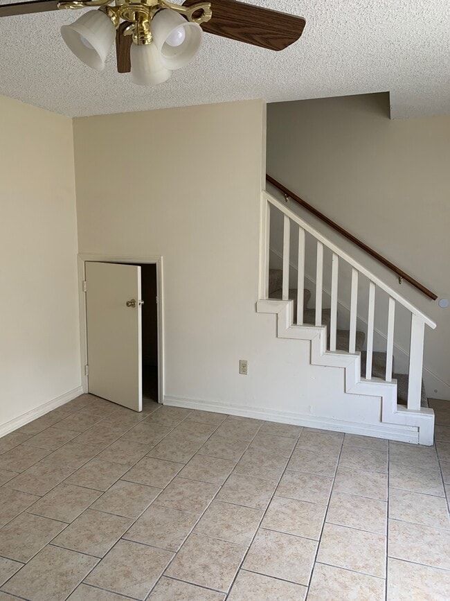 Photo - 3243 Oneal Ln