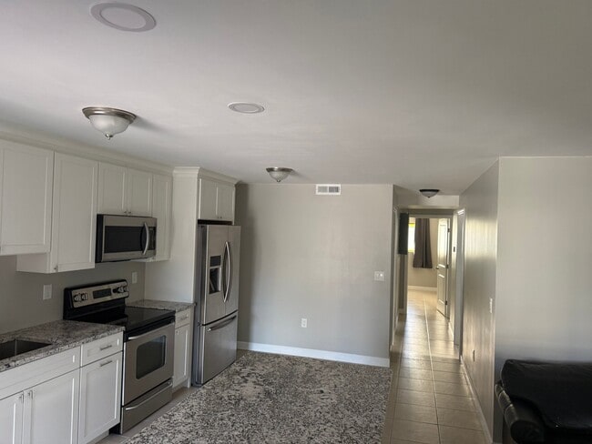 Photo - 240 SW 7th St Unit 10