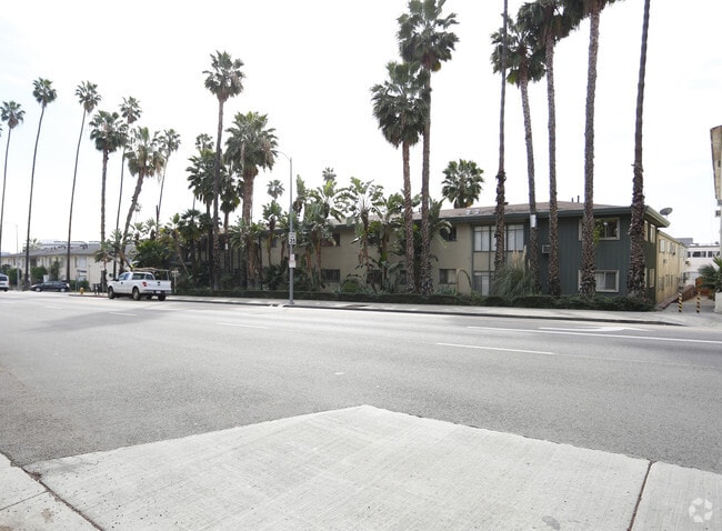 Building Photo - 7254 Hollywood Blvd Rental