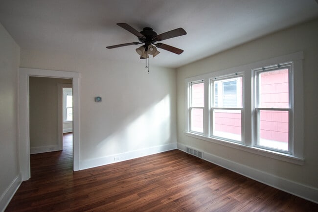 Dining Room - 25 Sterling Ave Unit Upper