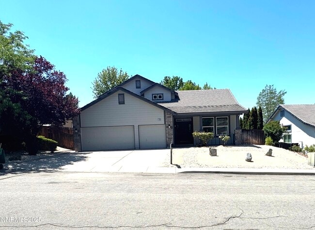 Photo - 1665 Southview Dr House