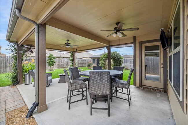 Building Photo - 15434 Paxton Woods Dr