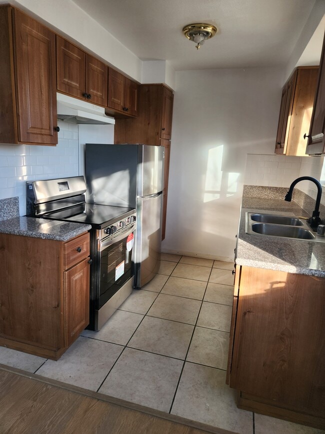 Photo - 6561 Fulton Ave