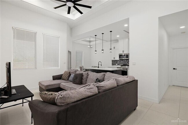 Photo - 18 Duncan Ln