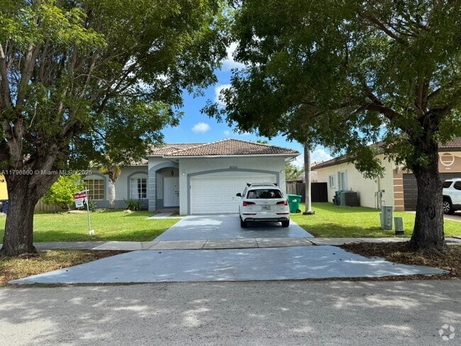 Building Photo - 16064 SW 143rd Ln Rental