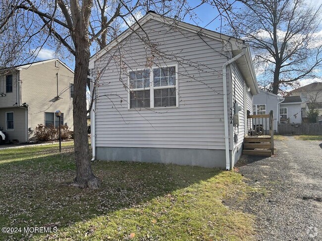 Building Photo - 548 Clark Ave Rental