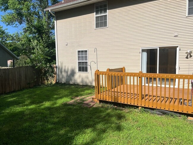 Photo - 3322 S Lakeside Ave
