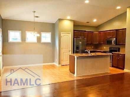 Photo - 203 Cumberland Dr NE