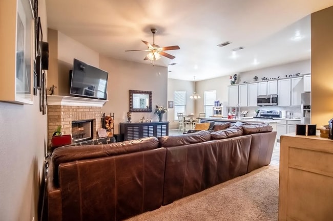 Photo - 3/2 in Frenship ISD: Appliances included!!!!