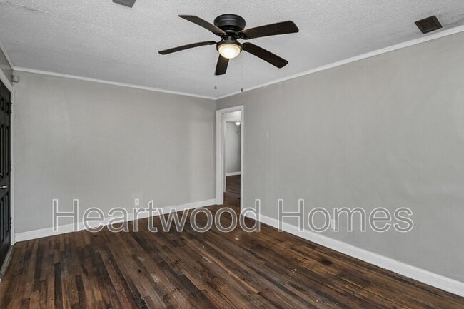 Photo - 3300 Margrave Rd Unit B